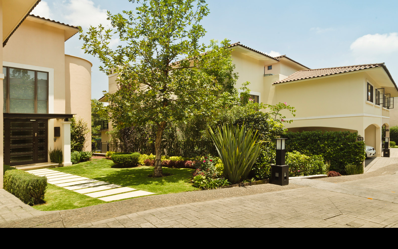 Villas del Bosque Simetric